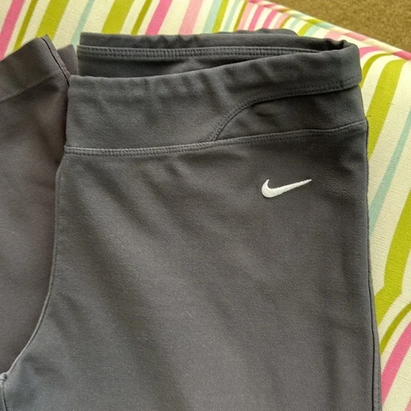 Women’s Nike athletic pants, wide leg gray size small (2-4) - Picture 2 of 7